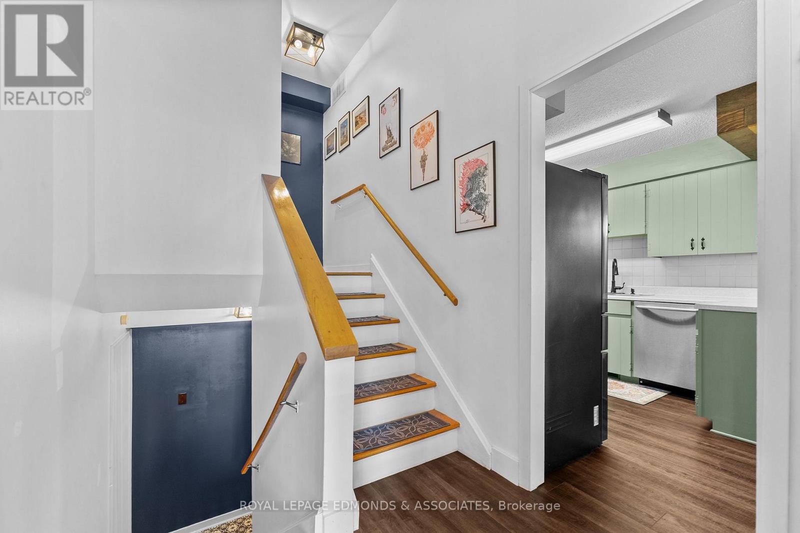 5 LASALLE DRIVE - 19