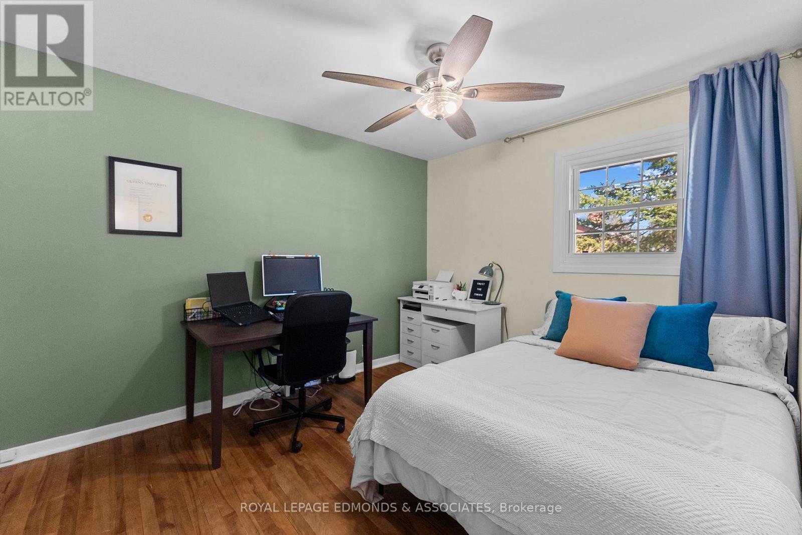 5 LASALLE DRIVE - 23