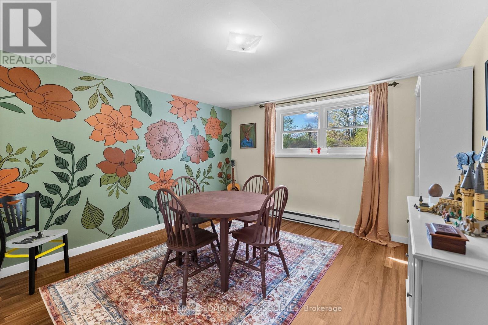5 LASALLE DRIVE - 27