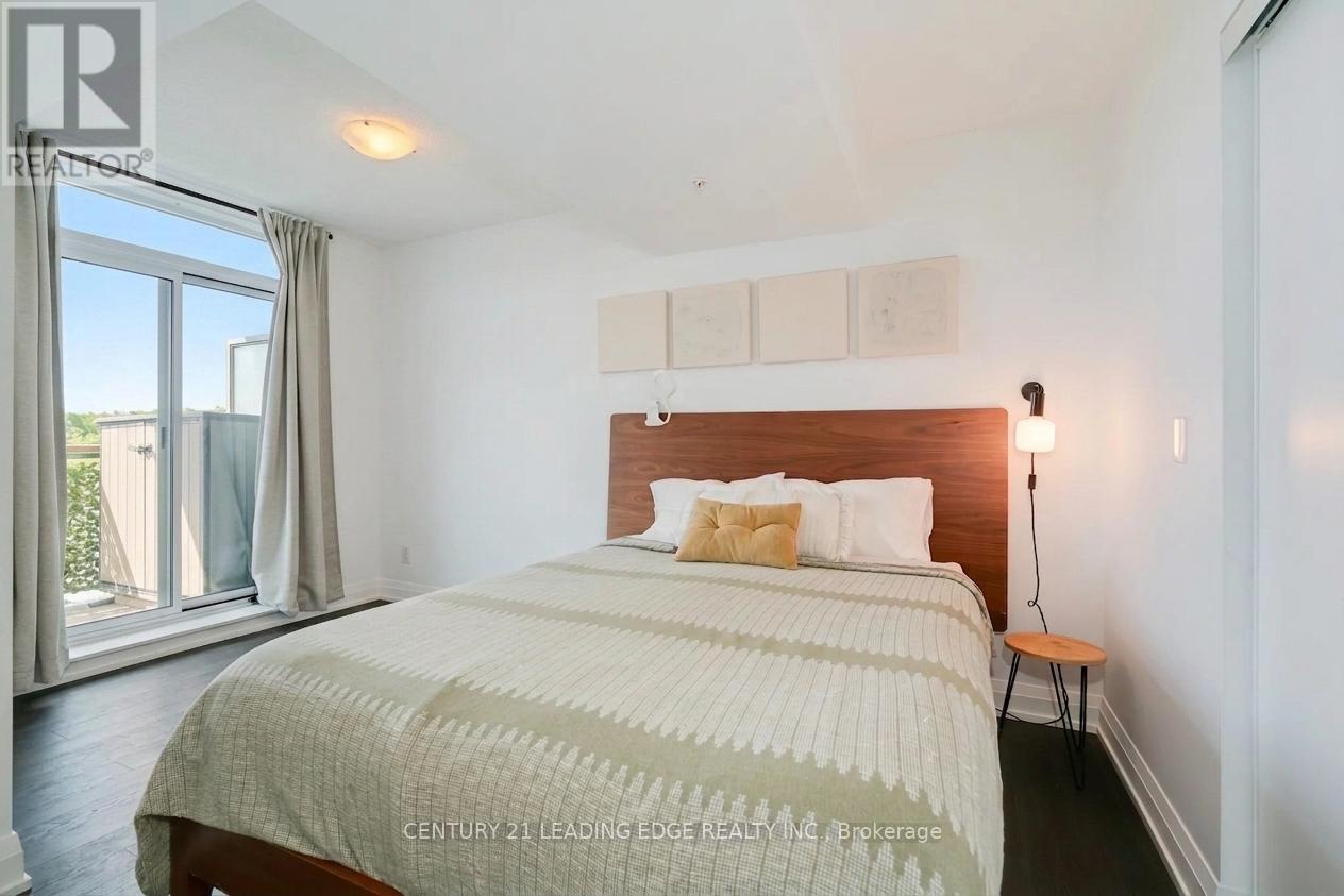 #611 3520 DANFORTH AVENUE - 25