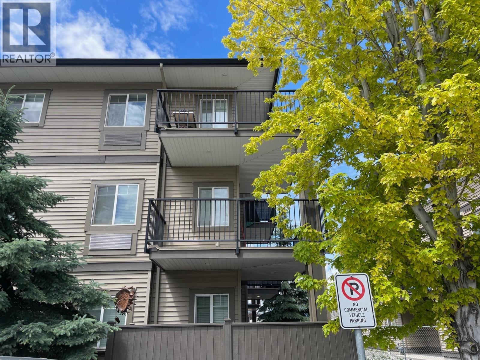 #203 2799 CLAPPERTON Avenue - 17