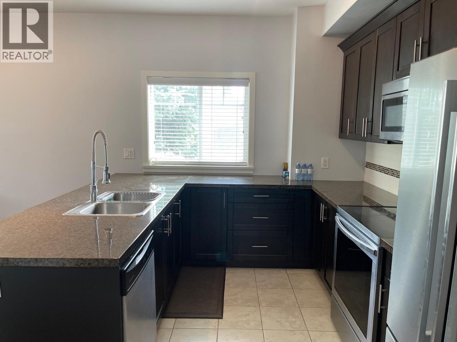 #203 2799 CLAPPERTON Avenue - 4