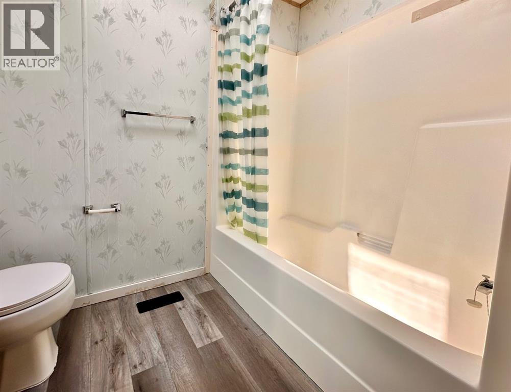 613 Iris Street - 27