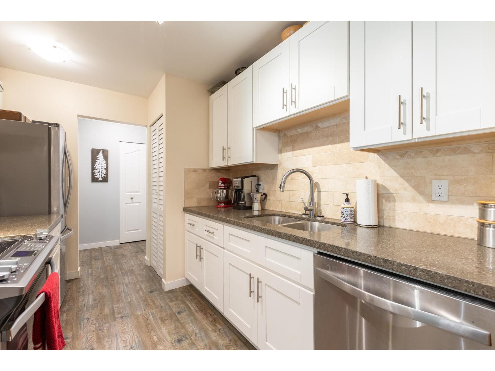 2 Bed, 1 Bath Apartment for Sale in Surrey – 308 1720 SOUTHMERE CRESCENT, Surrey – MLS# R3126644 - Image 12