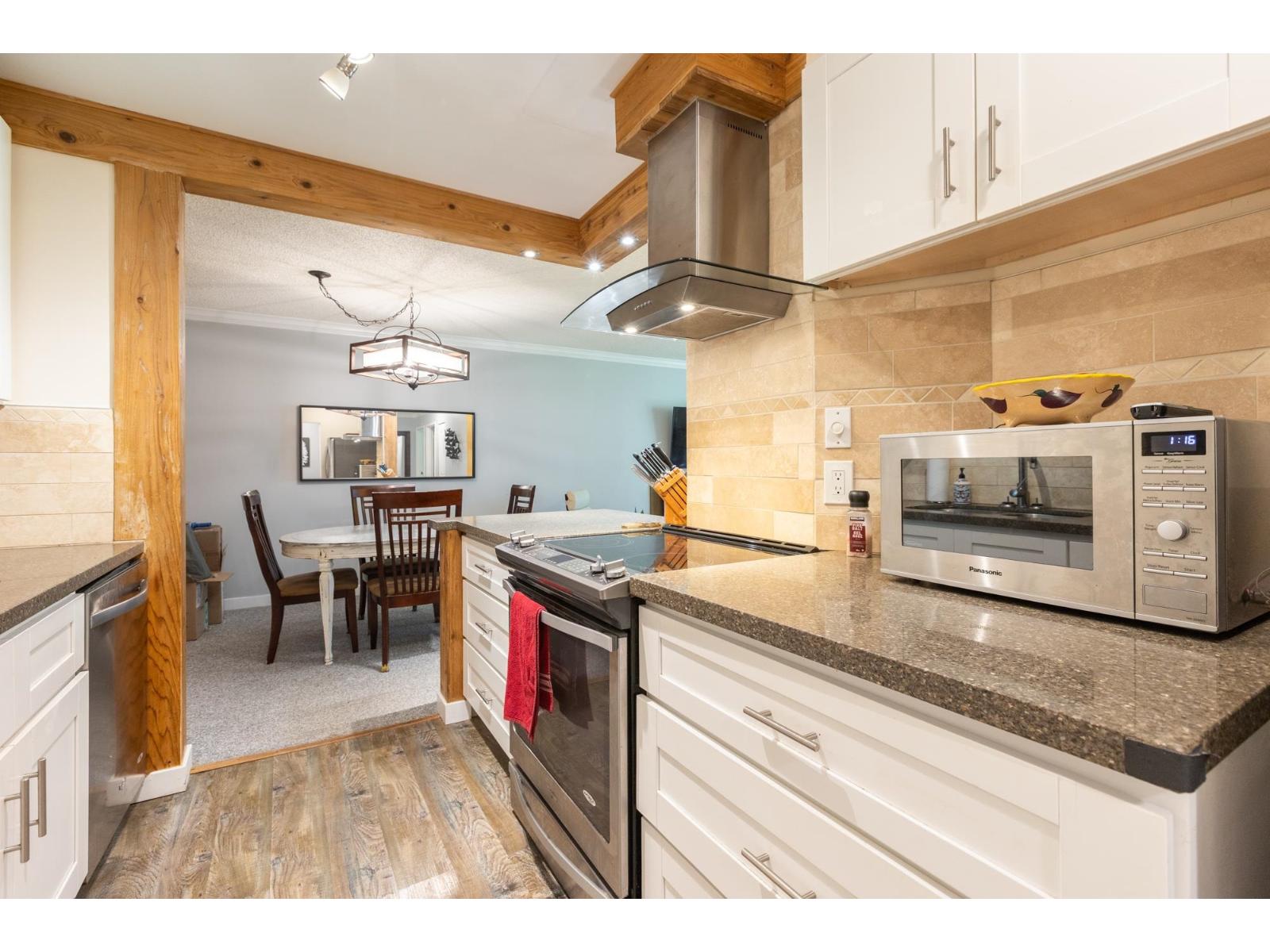 2 Bed, 1 Bath Apartment for Sale in Surrey – 308 1720 SOUTHMERE CRESCENT, Surrey – MLS# R3126644 - Image 10