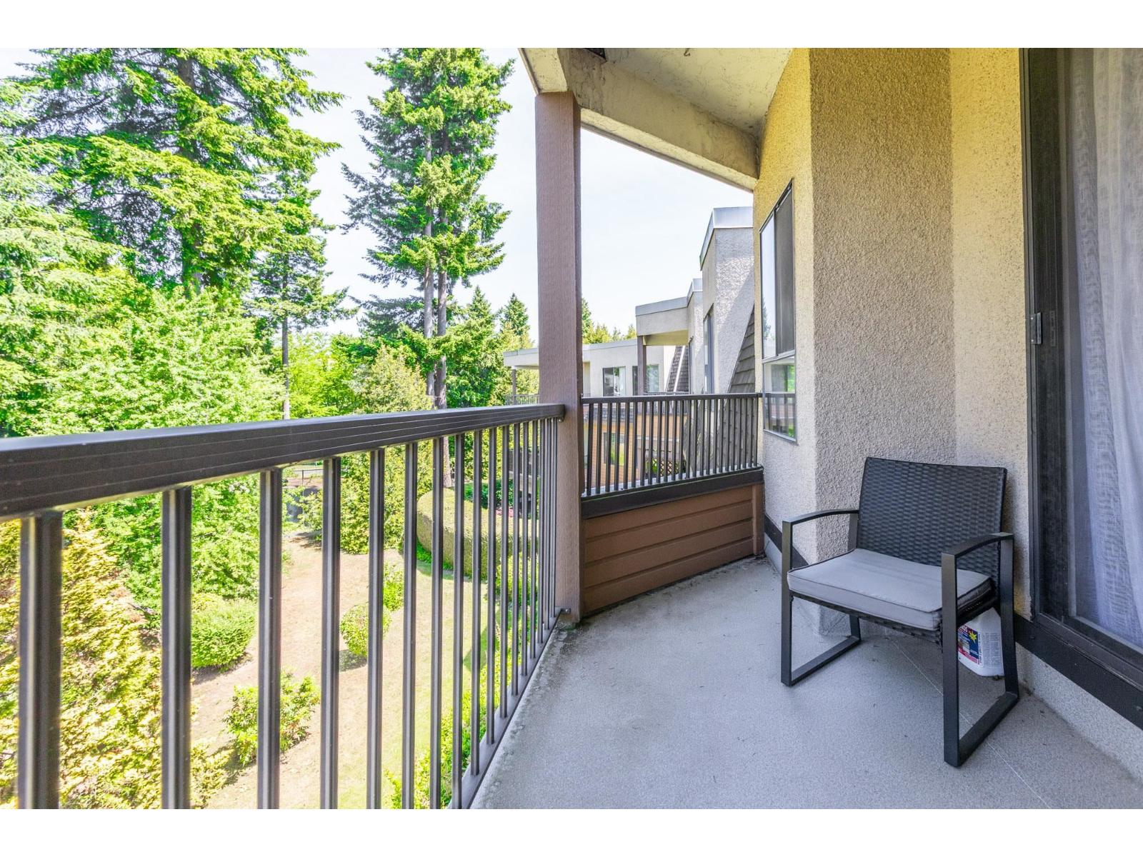 2 Bed, 1 Bath Apartment for Sale in Surrey – 308 1720 SOUTHMERE CRESCENT, Surrey – MLS# R3126644 - Image 32