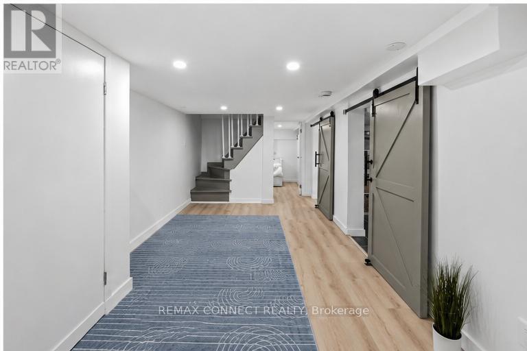 60 WOODBURY ROAD - 35