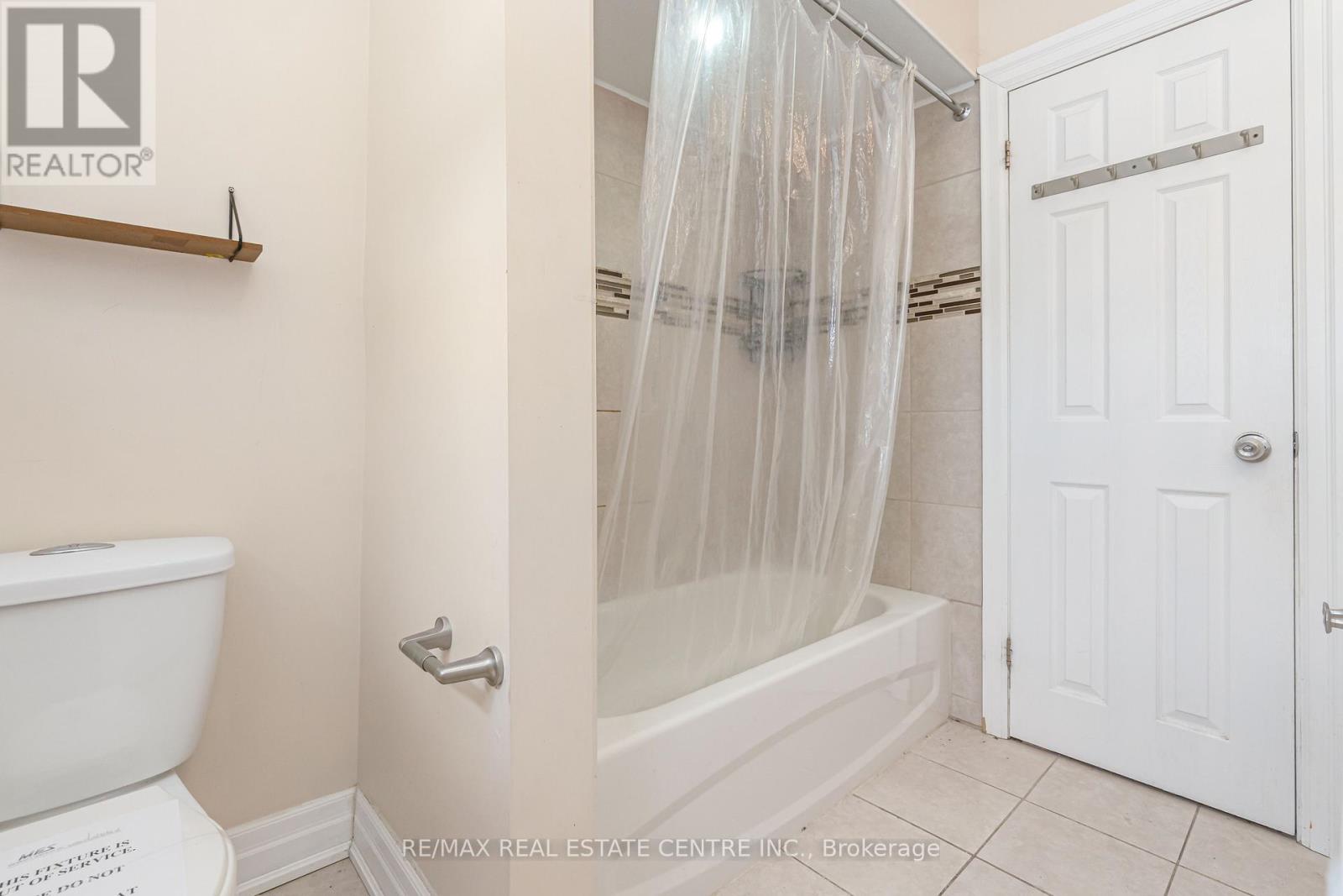 1 STANWOOD CRESCENT - 21