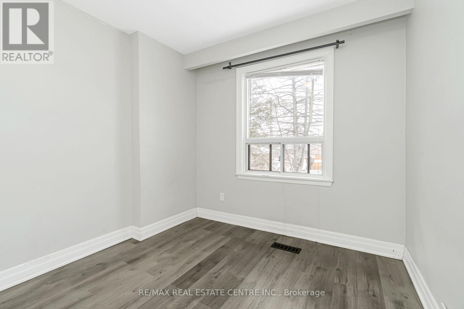 1 STANWOOD CRESCENT - 29