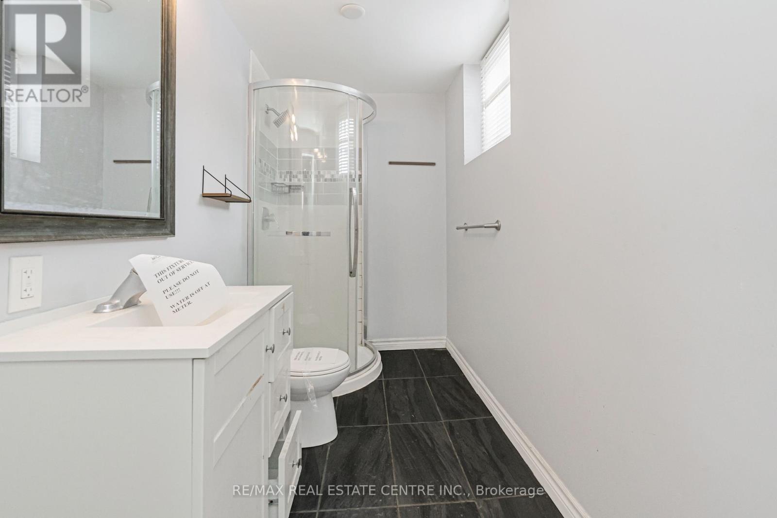 1 STANWOOD CRESCENT - 38