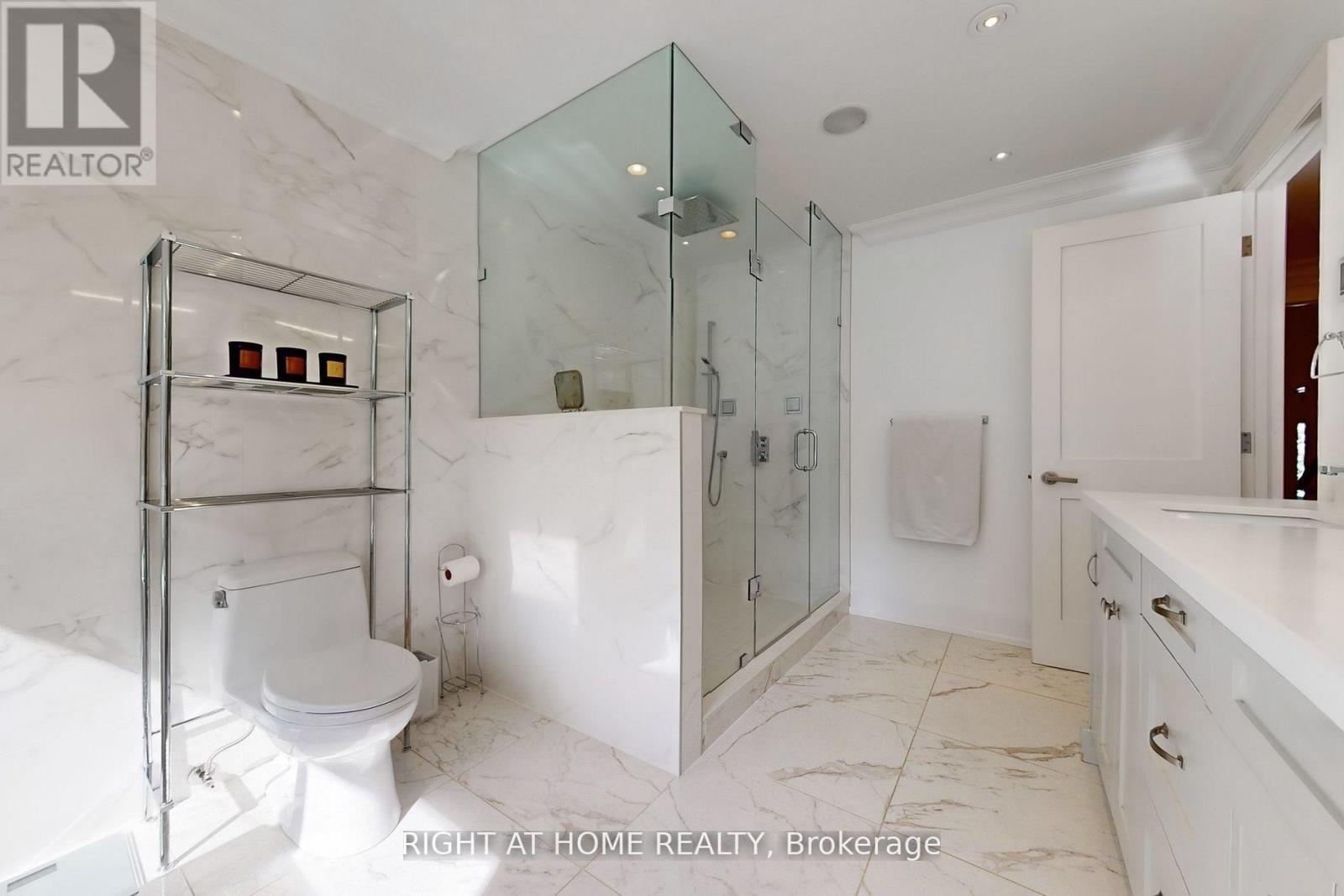 490 ORCHARD DRIVE - 13