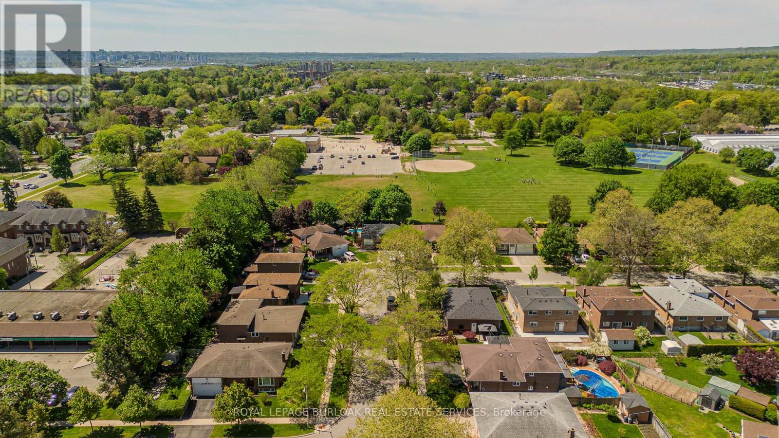 1109 DOWLAND CRESCENT - Image 2