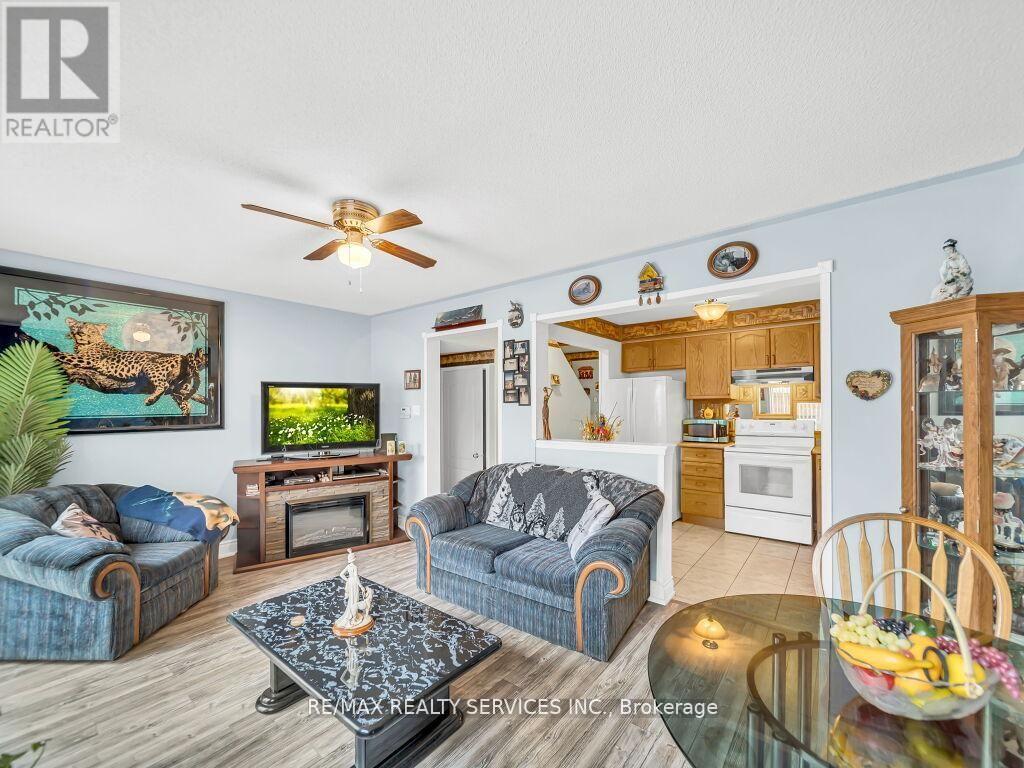 24 MELISSA COURT - 10