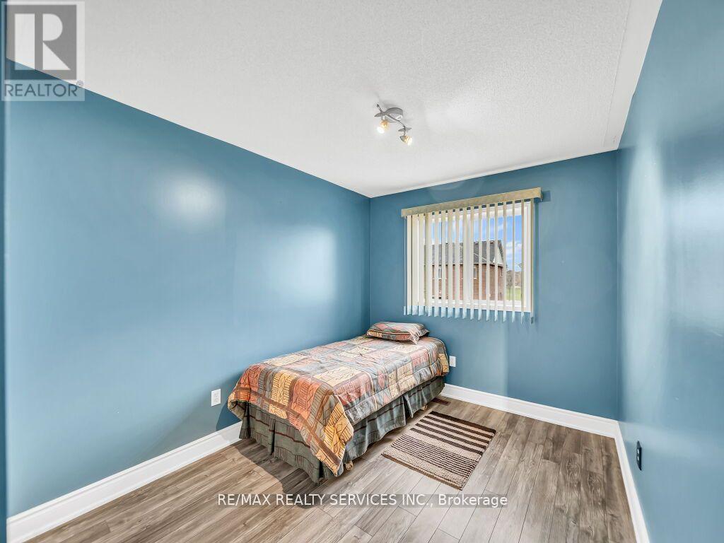 24 MELISSA COURT - 21