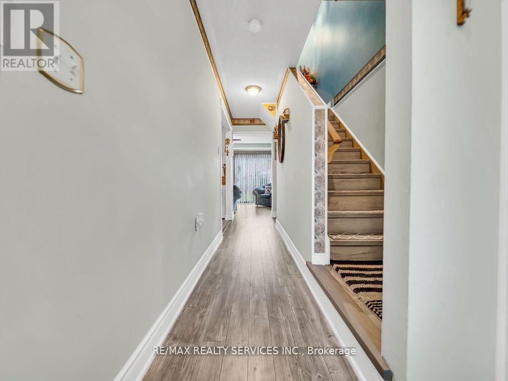 24 MELISSA COURT - 7