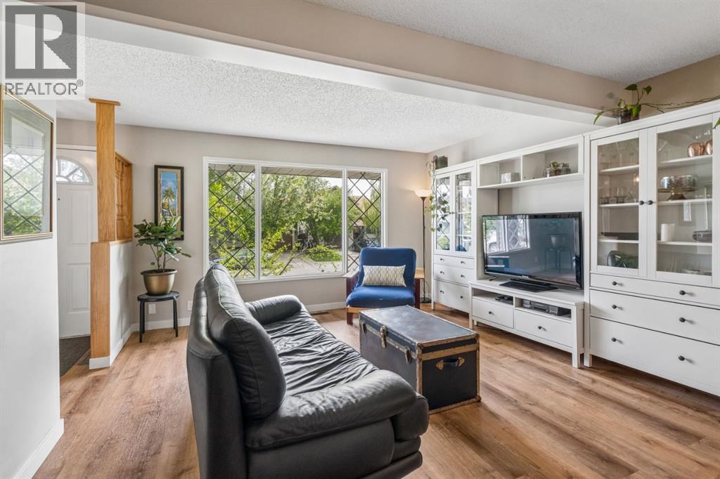 47 Cedargrove Way SW - 7