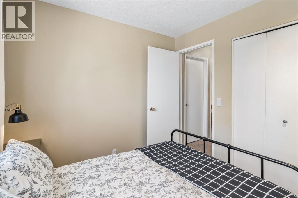47 Cedargrove Way SW - 20