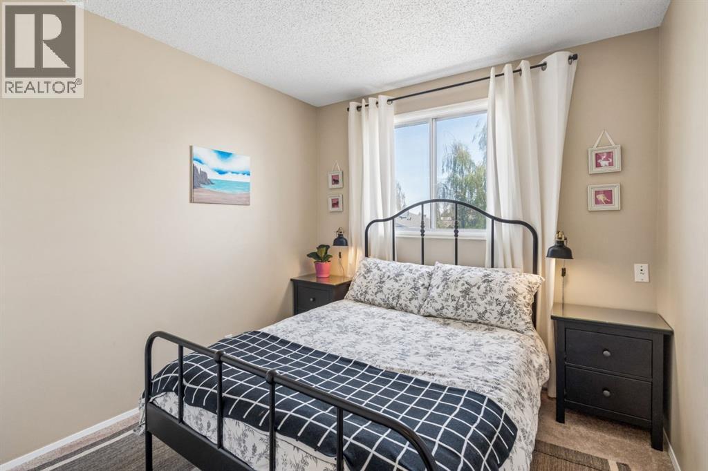 47 Cedargrove Way SW - 19