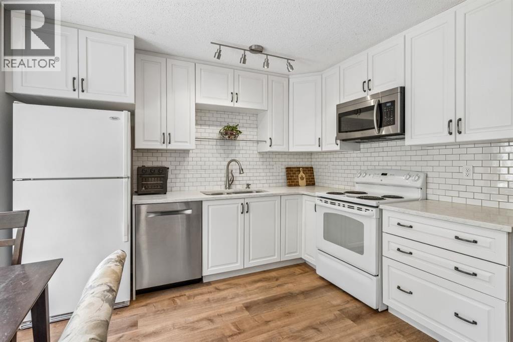 47 Cedargrove Way SW - 12