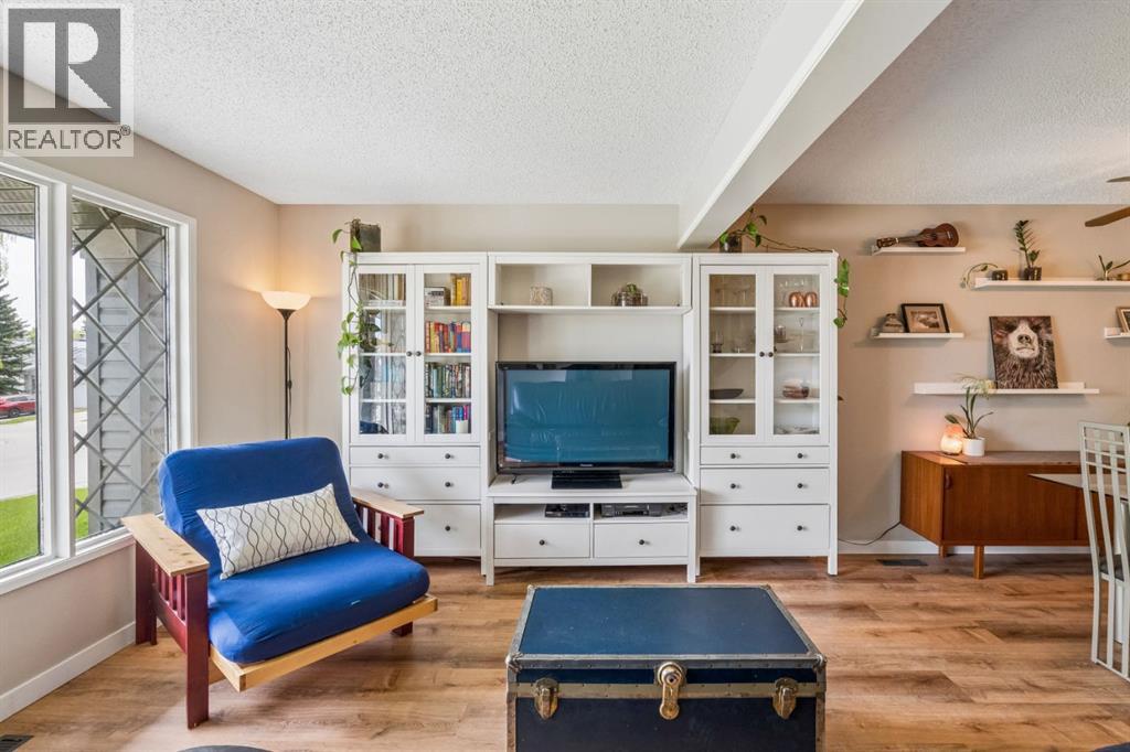 47 Cedargrove Way SW - 4