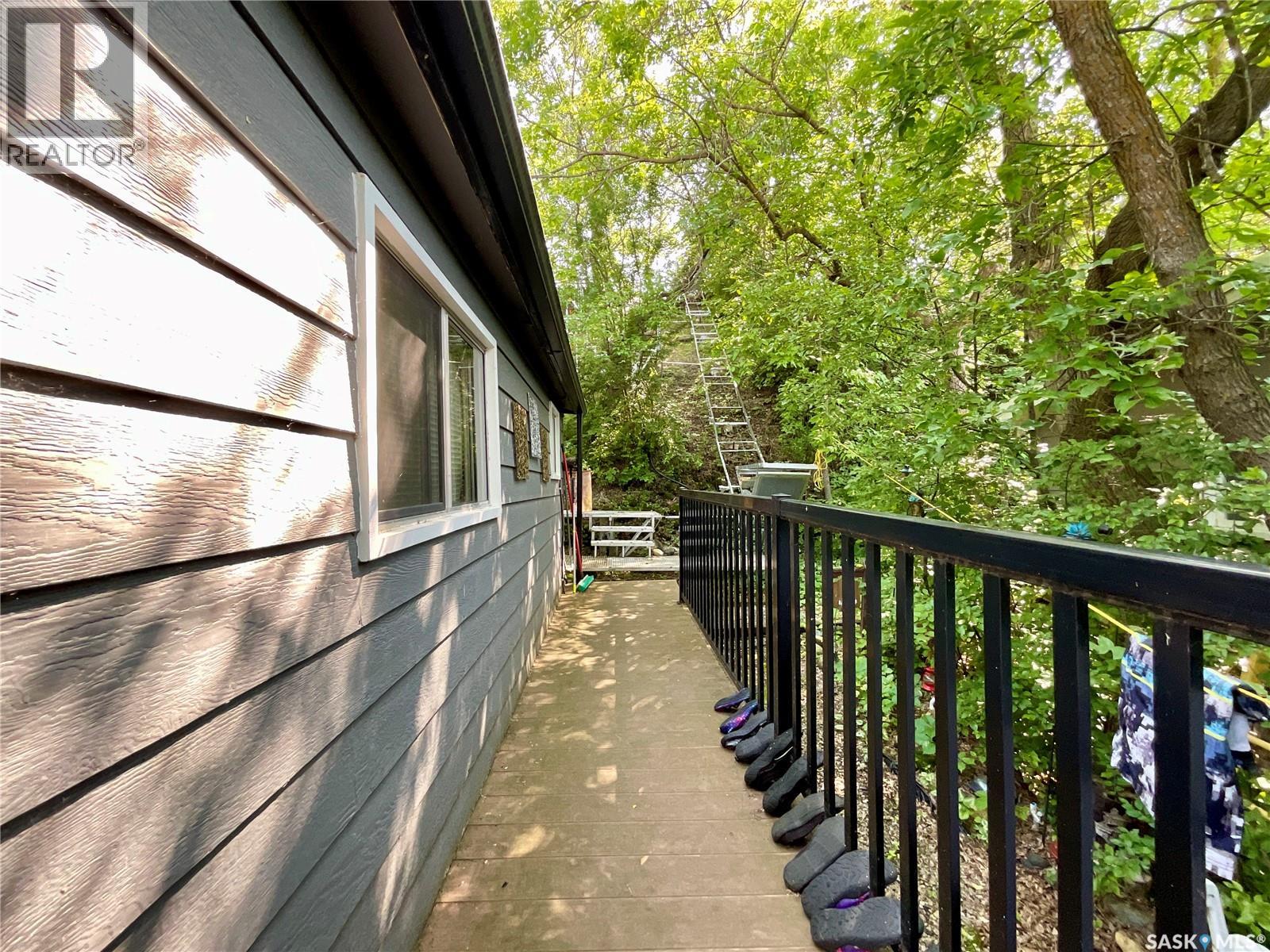 211 Osment AVENUE - 28