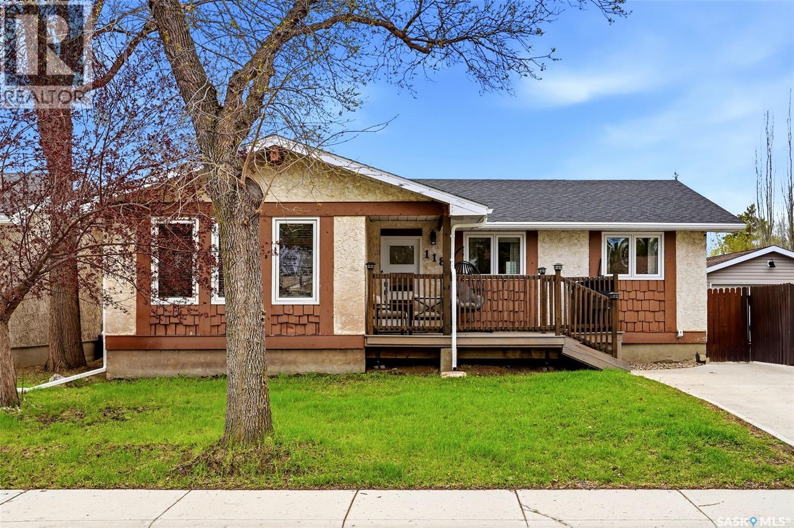 118 Mackenzie CRESCENT - Image 2