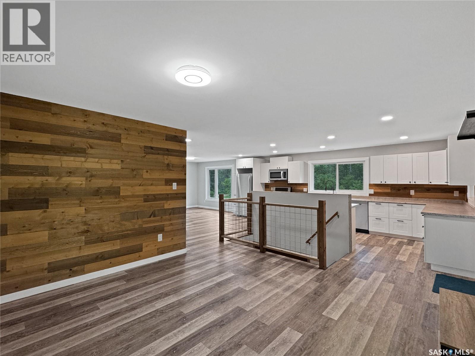 720 Railway STREET - 14
