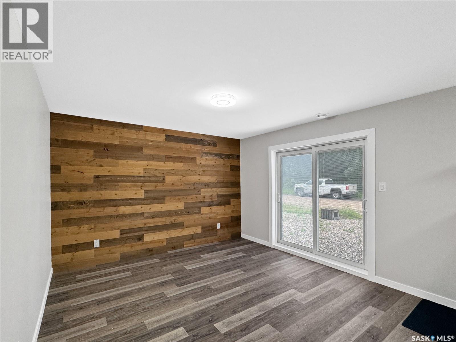 720 Railway STREET - 8
