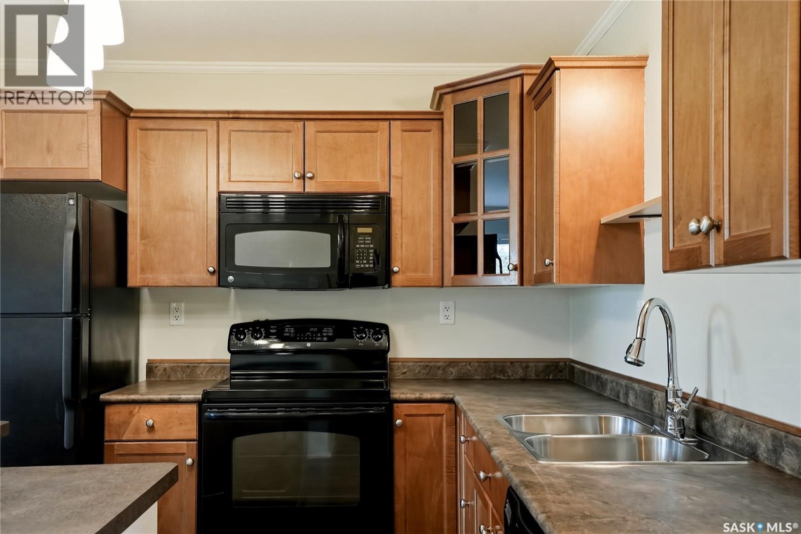 #311 1022 Hampton CIRCLE - 19