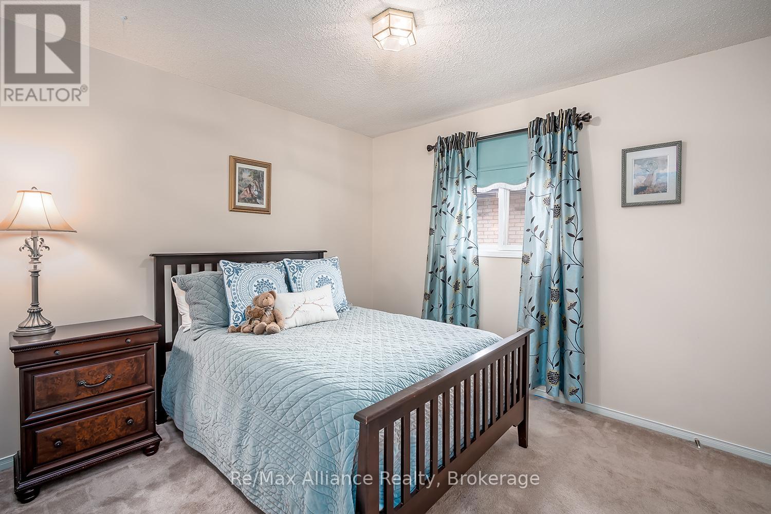 1969 GLENADA CRESCENT - 18