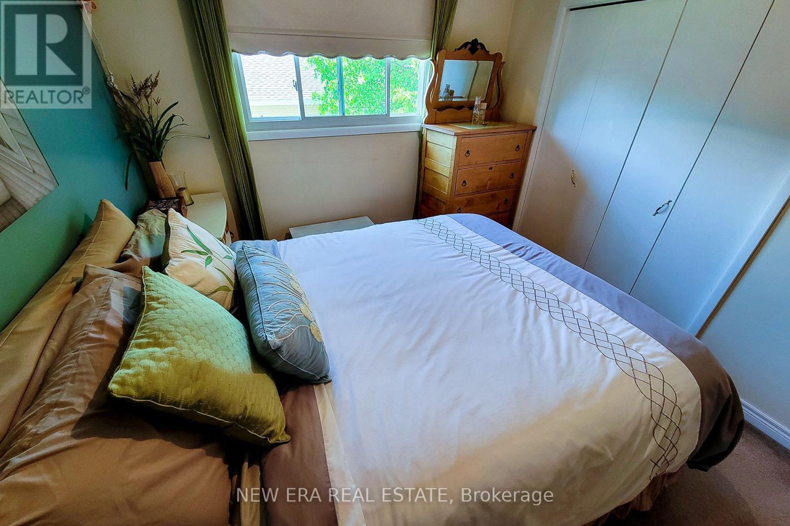 1 GREENWOOD AVENUE - 27