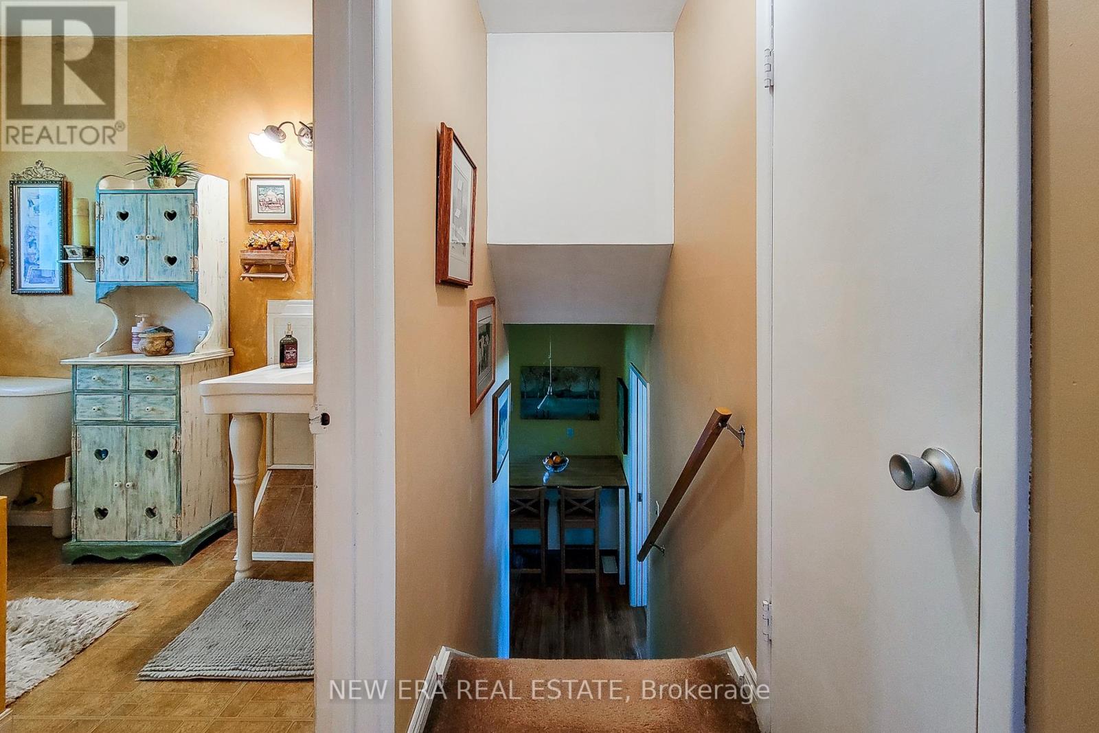1 GREENWOOD AVENUE - 32