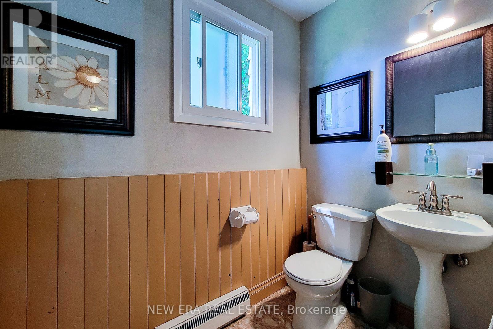 1 GREENWOOD AVENUE - 34