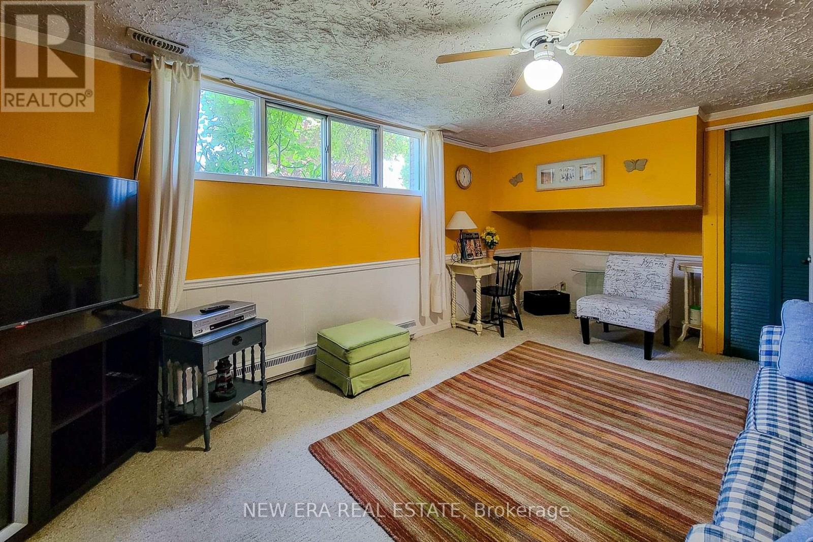 1 GREENWOOD AVENUE - 36
