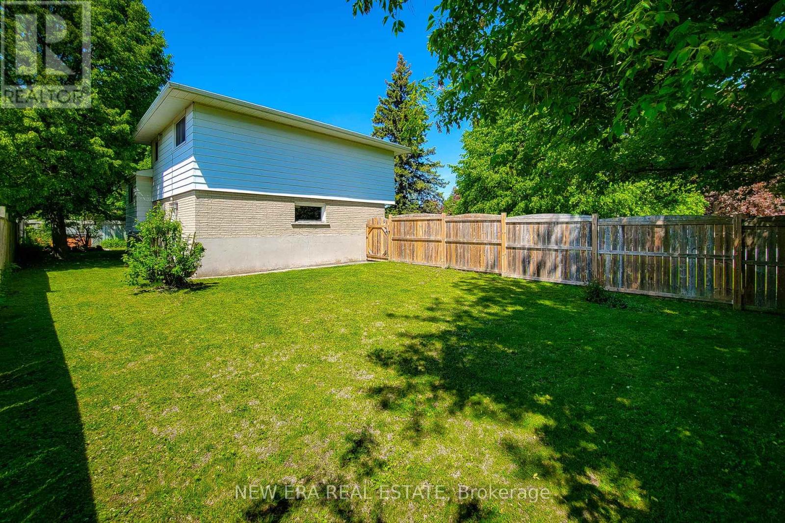 1 GREENWOOD AVENUE - 5