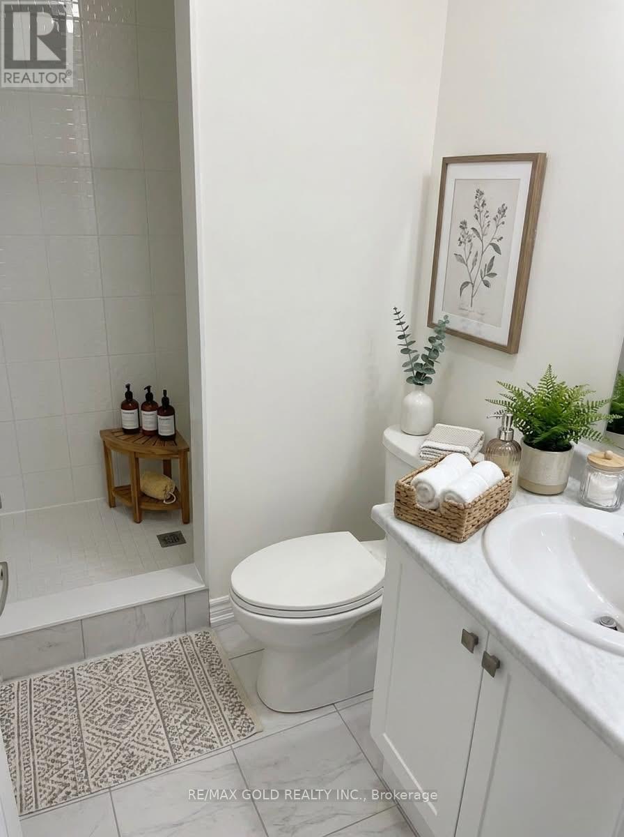 90 GRASSBOURNE AVENUE - 12