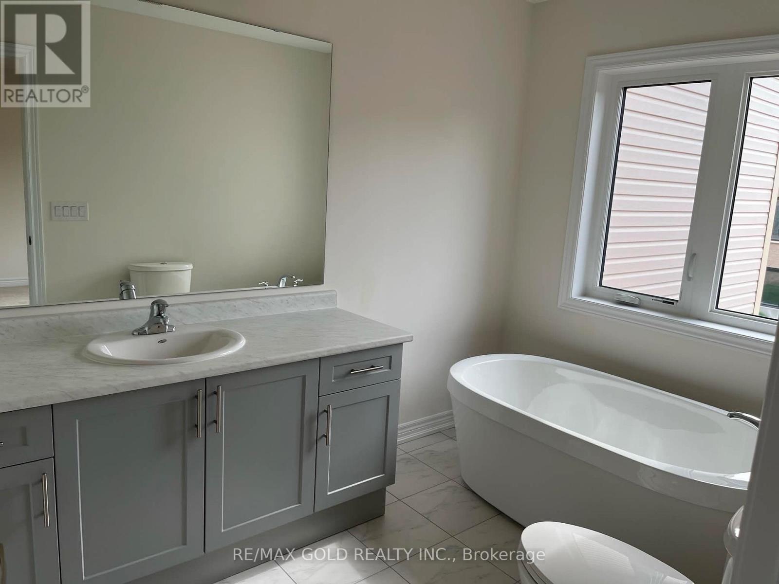 90 GRASSBOURNE AVENUE - 18
