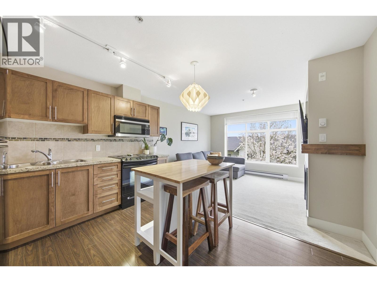 319 1211 VILLAGE GREEN Way - main photo