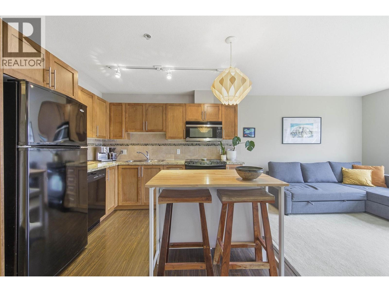 319 1211 VILLAGE GREEN Way - photo 2