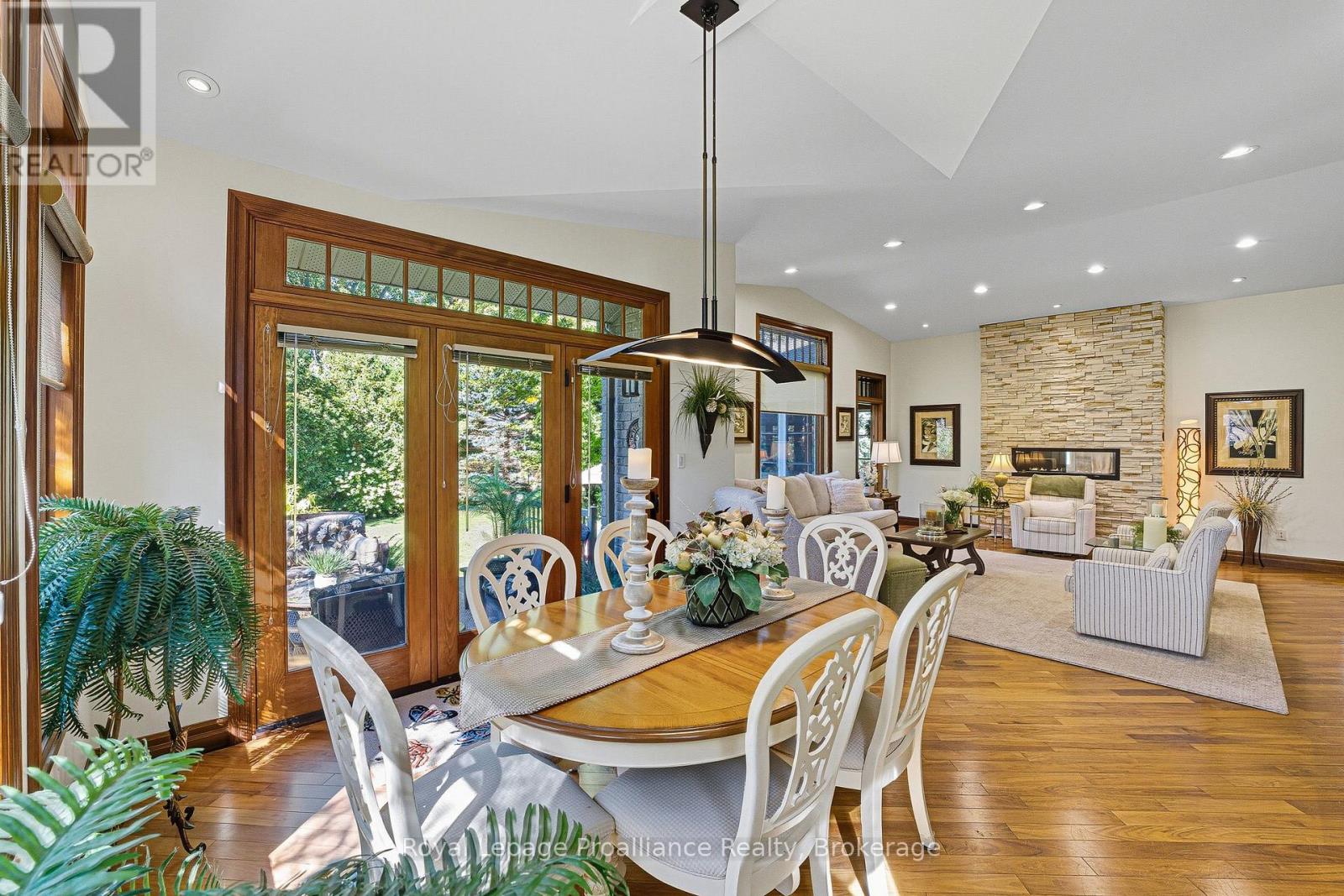 6 BIRCH COURT - 10