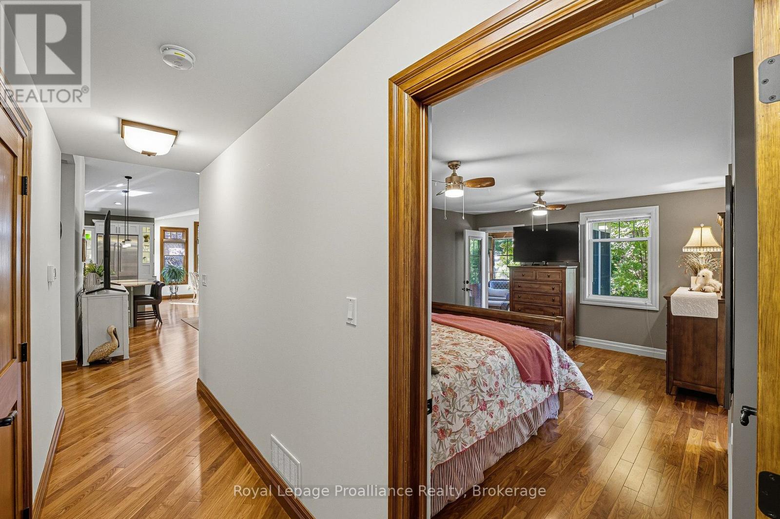 6 BIRCH COURT - 24
