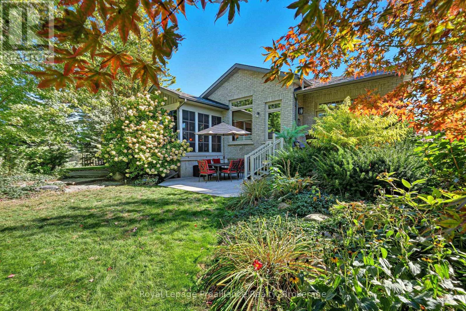 6 BIRCH COURT - 41
