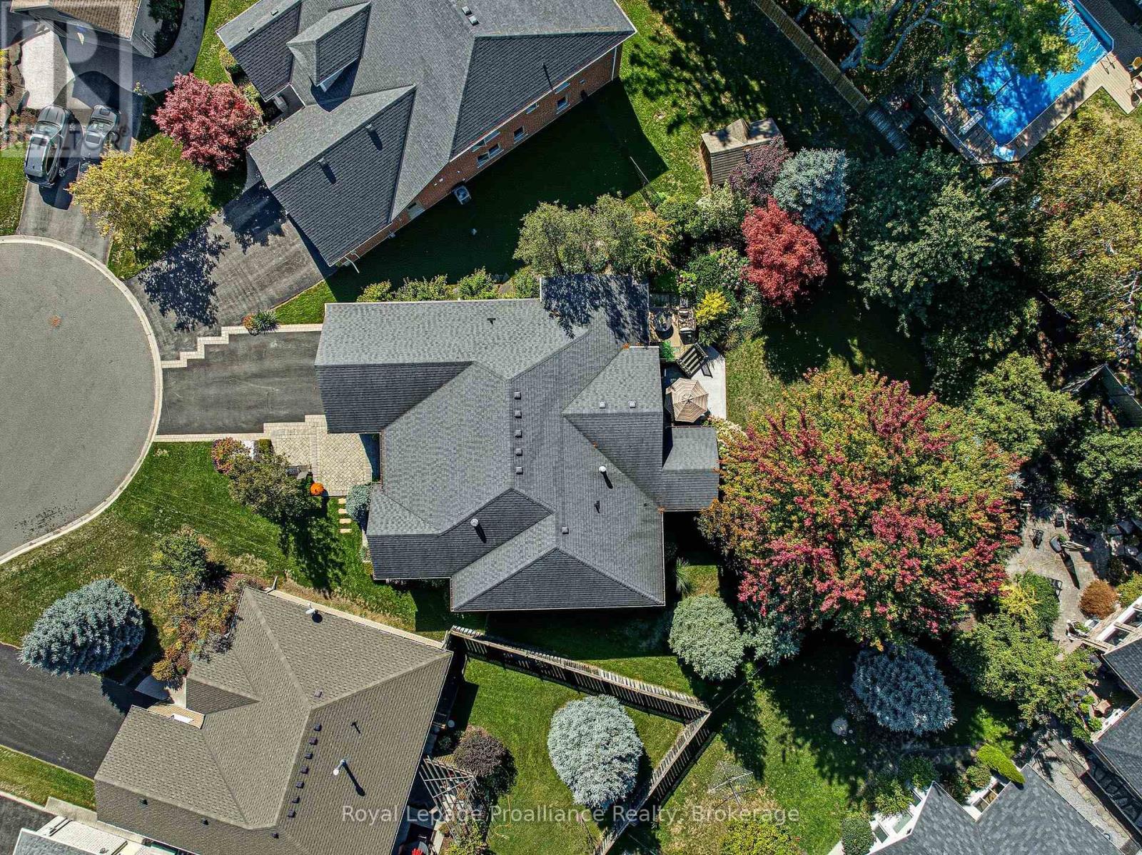 6 BIRCH COURT - 46