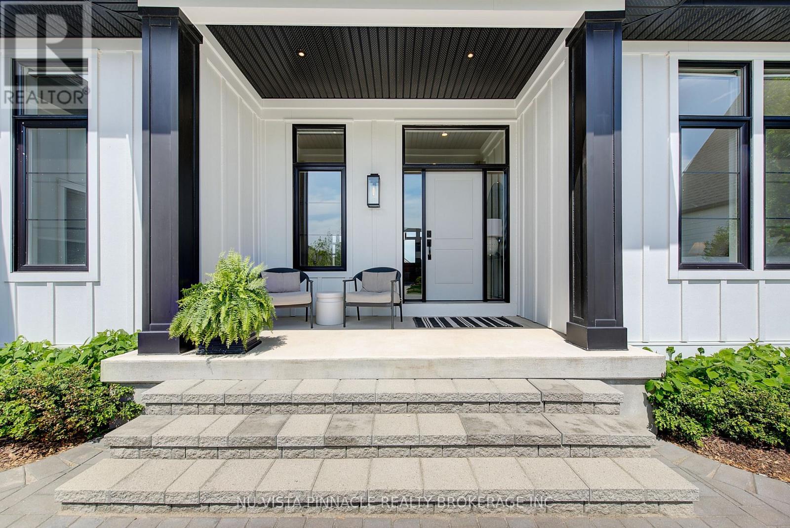 2572 LUCAS AVENUE - 6
