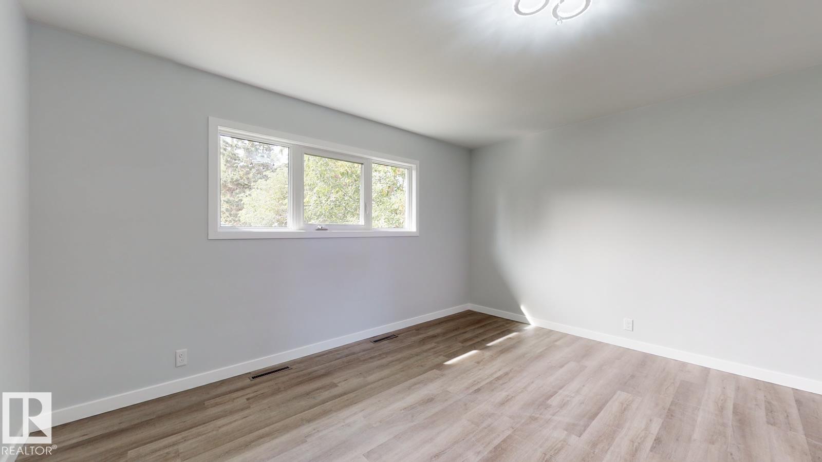 11744 135 ST NW - 11