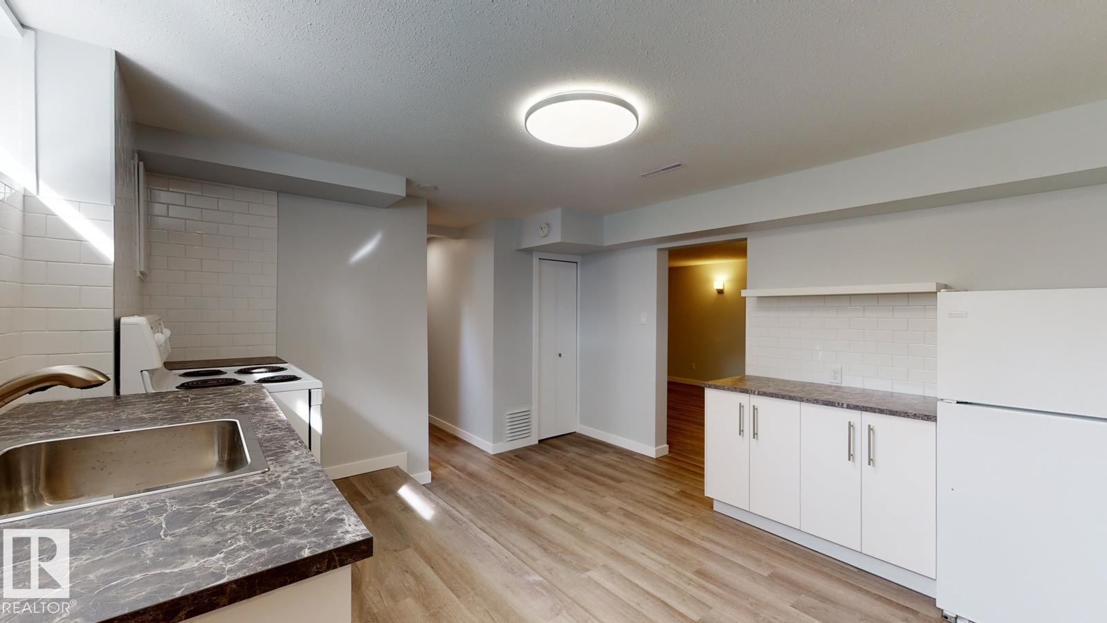 11744 135 ST NW - 14