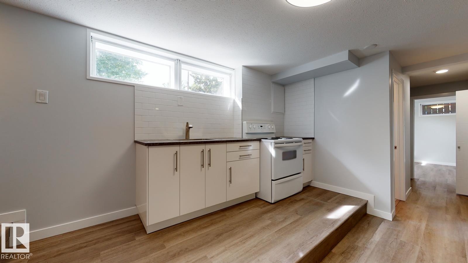 11744 135 ST NW - 15