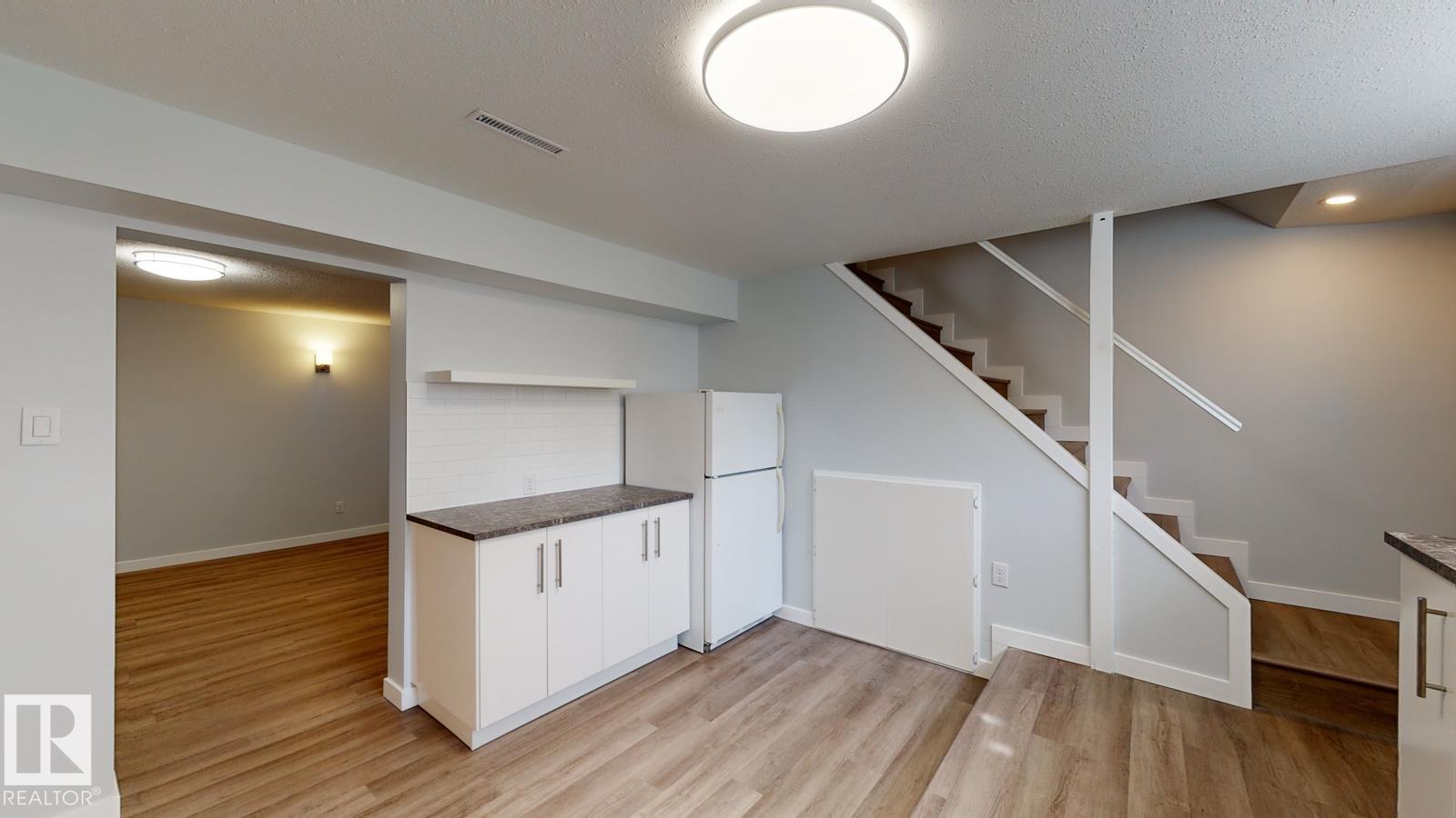 11744 135 ST NW - 16