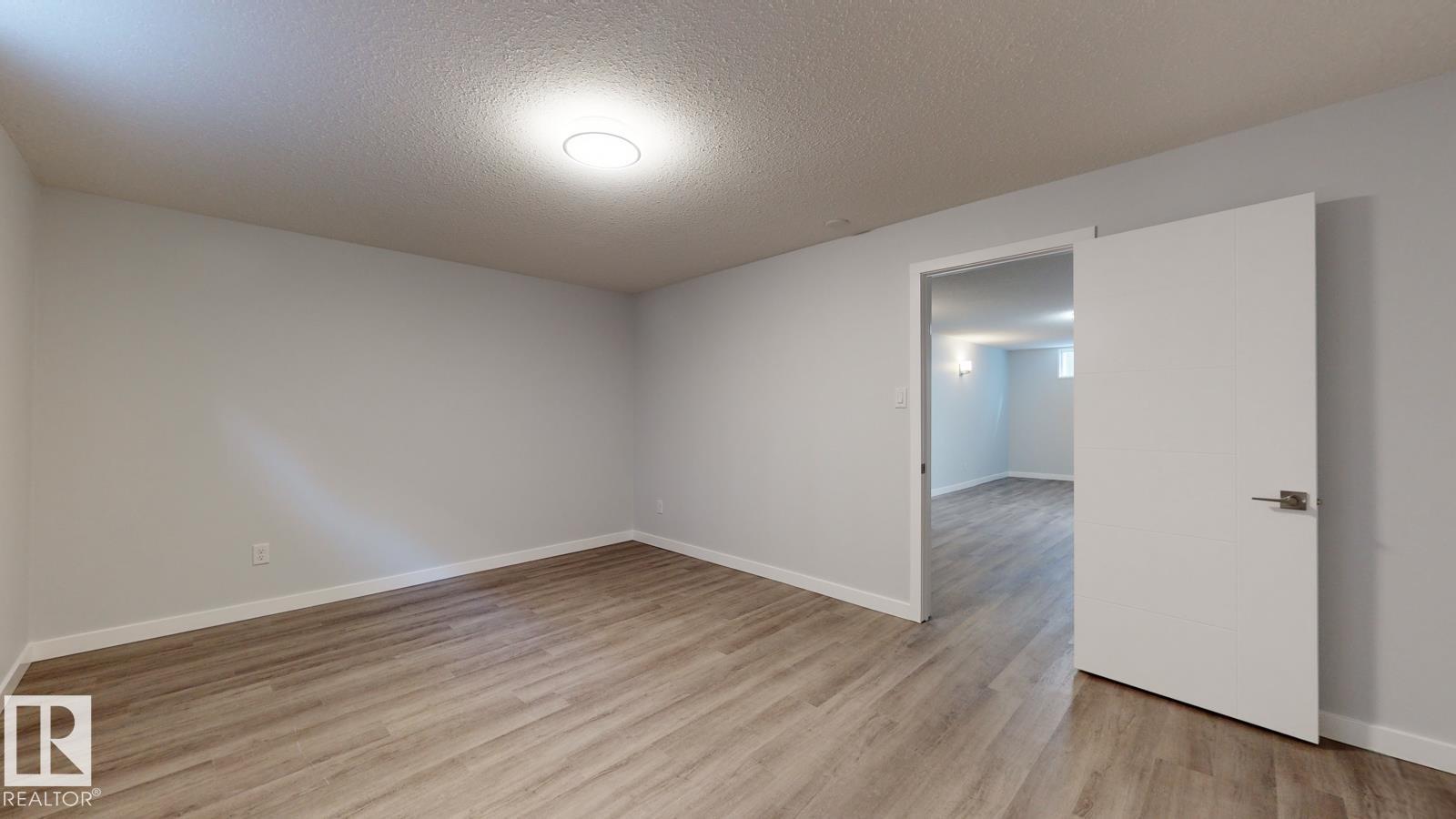 11744 135 ST NW - 20