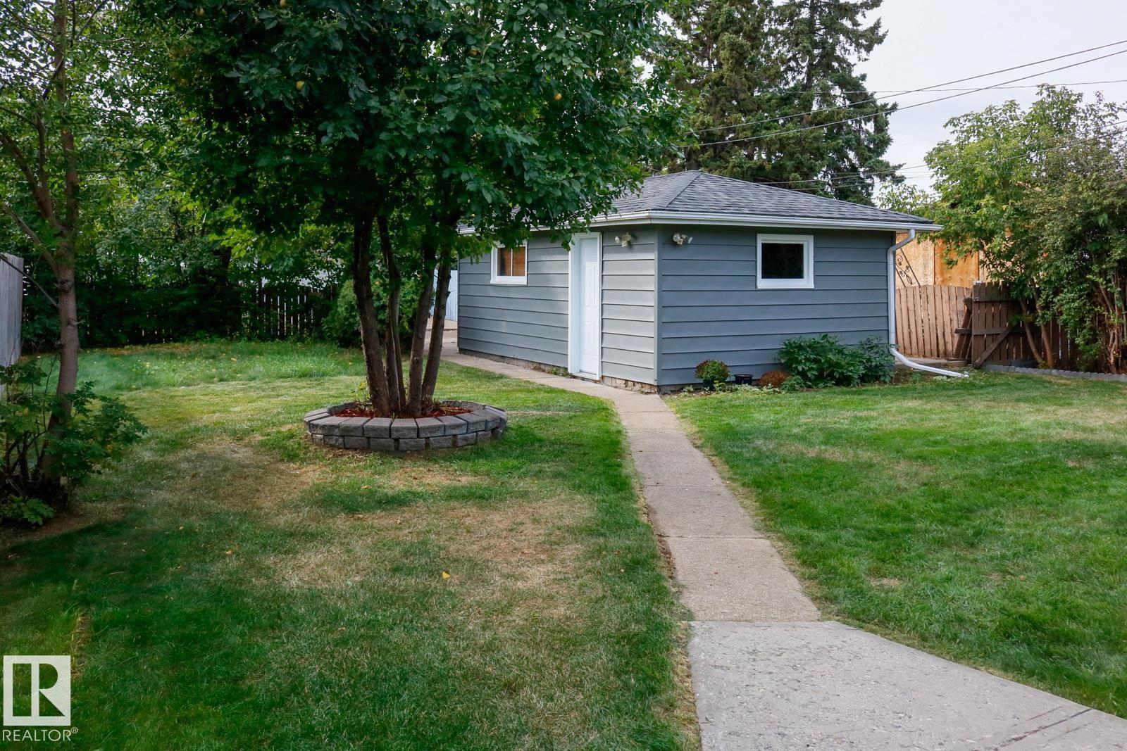 11744 135 ST NW - 22